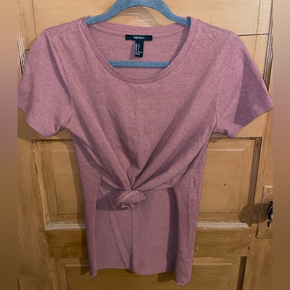*NWOT* Forever 21 Rose Slit Tunic Tee